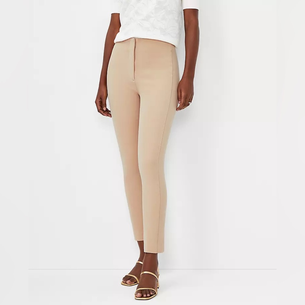 Ann Taylor Beige Ankle Cropped Pants Size 2